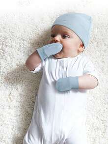 4pcs Newborn Hospital Hat & Scratch Mittens Set, Suitable For 0-3 Months Baby Girls, Essential Infant Hat, Knit Cap And Gloves, Casual Daily Wear