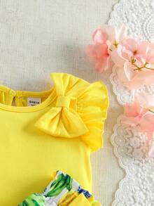 SHEIN Baby Girl Round Neck Bow Decor Ruffle T-Shirt And Shorts Set, Suitable For Everyday Wear, Outings And Vacations, All Seasons