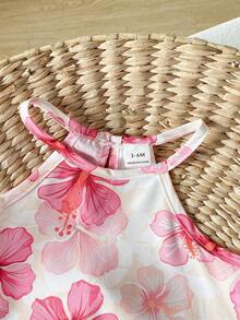 SHEIN Playful Pals 2pcs Baby Girl Toddler/Newborn 0-3Y Spring/Summer Dopamine Vibrant Color Vacation Sleeveless Top + Shorts Set, Infant Spring/Summer Outfit
