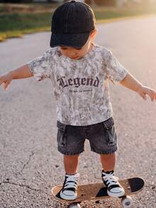 SHEIN 2pcs Baby Boy Summer Casual Street Style Grey Camo T-Shirt And Cargo Denim Shorts Black Denim Pants Set