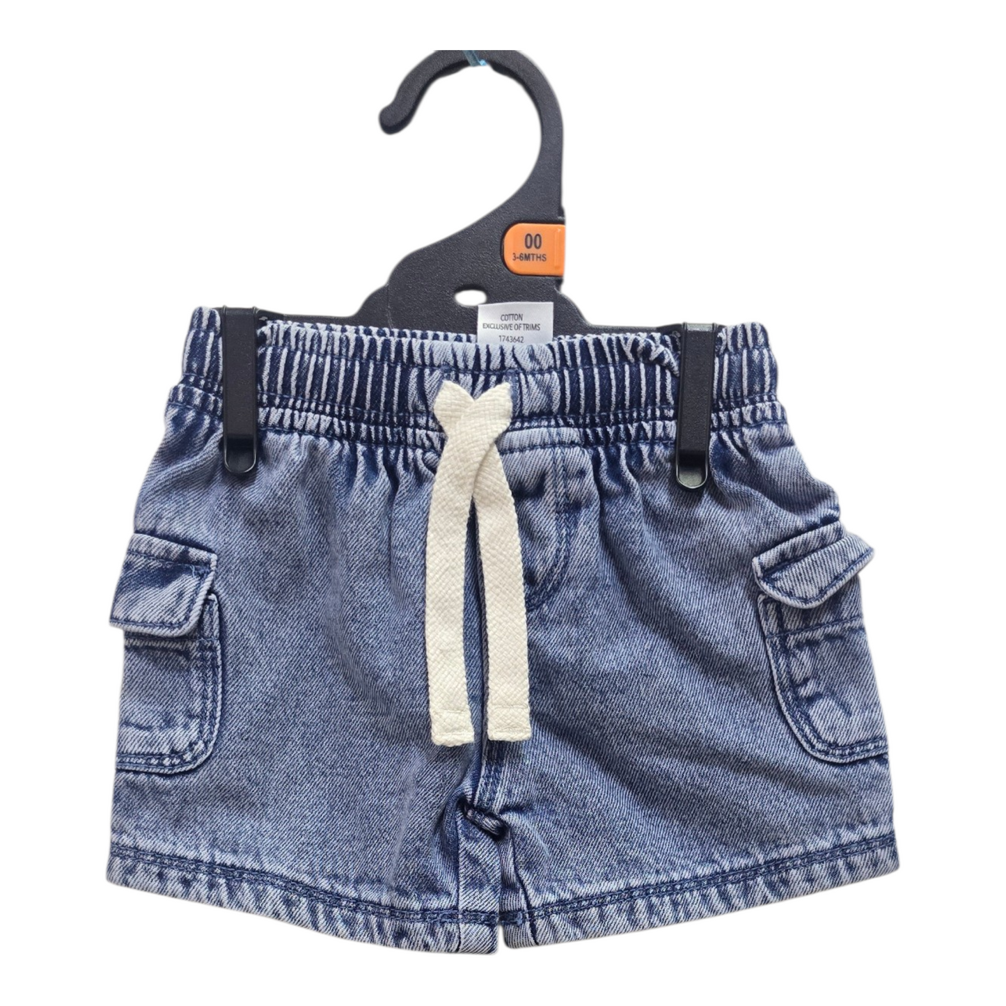 Denim shorts with side pocket