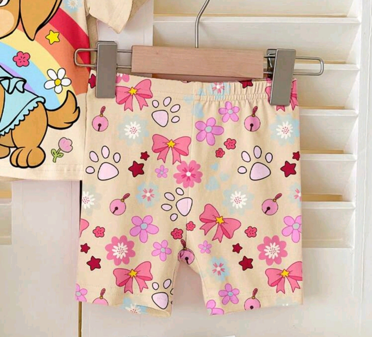 SHEIN Baby Girl Casual Simple Round Neck Loose Short Sleeve T-Shirt And Tight Cycling Shorts Set.