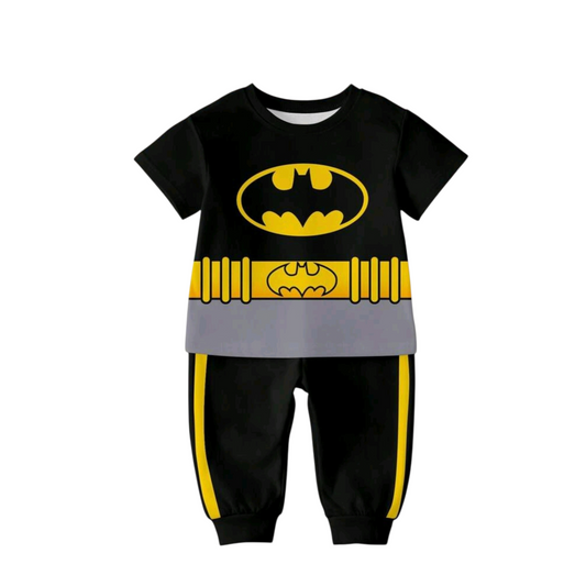 BATMAN X SHEIN 2pcs Baby Boys Loose Casual Sports Outfit, Comfortable Classic Logo & Belt Pattern Short Sleeve T-Shirt And Pants Set,